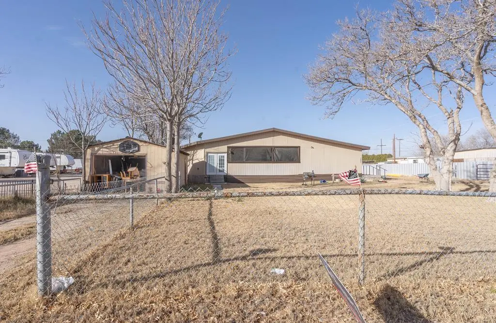 1537 N Ave I