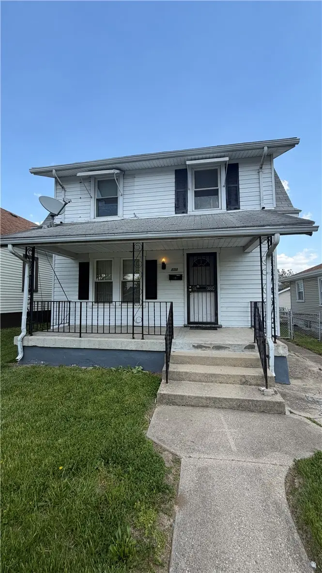 634 Walton Ave