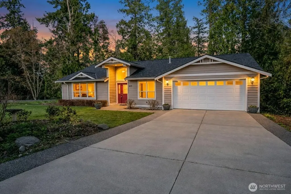 8178 Skeena Way