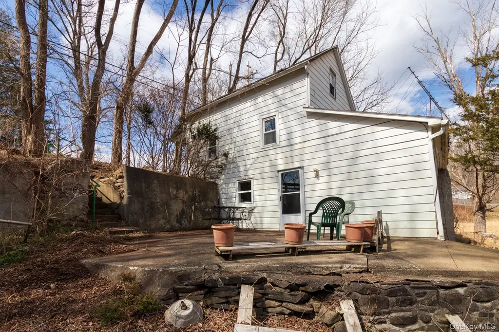 1504 Red Mill Rd