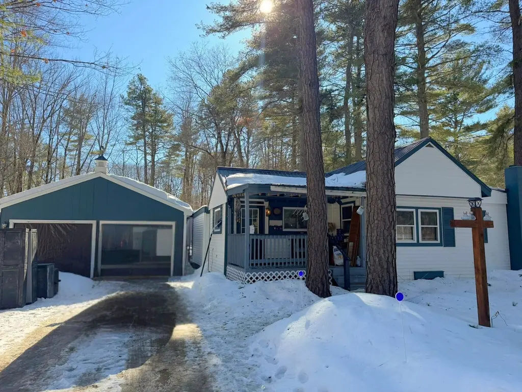 25 Hunting Ridge Rd