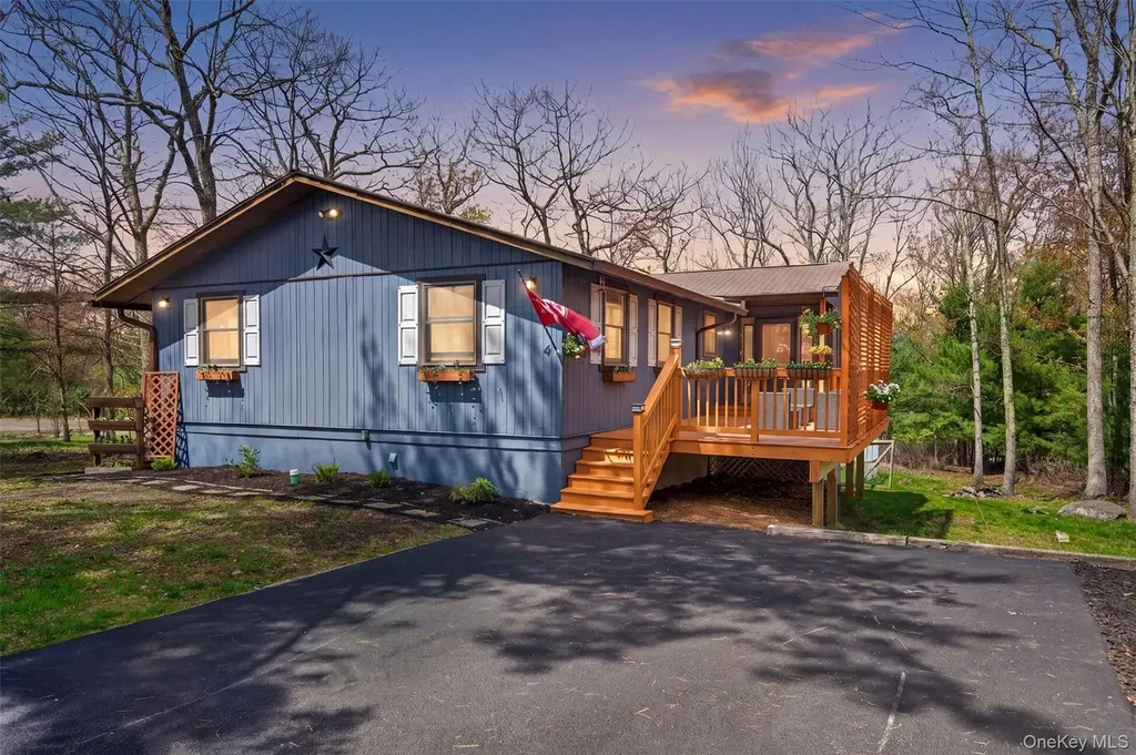 4 Picadilly Ct