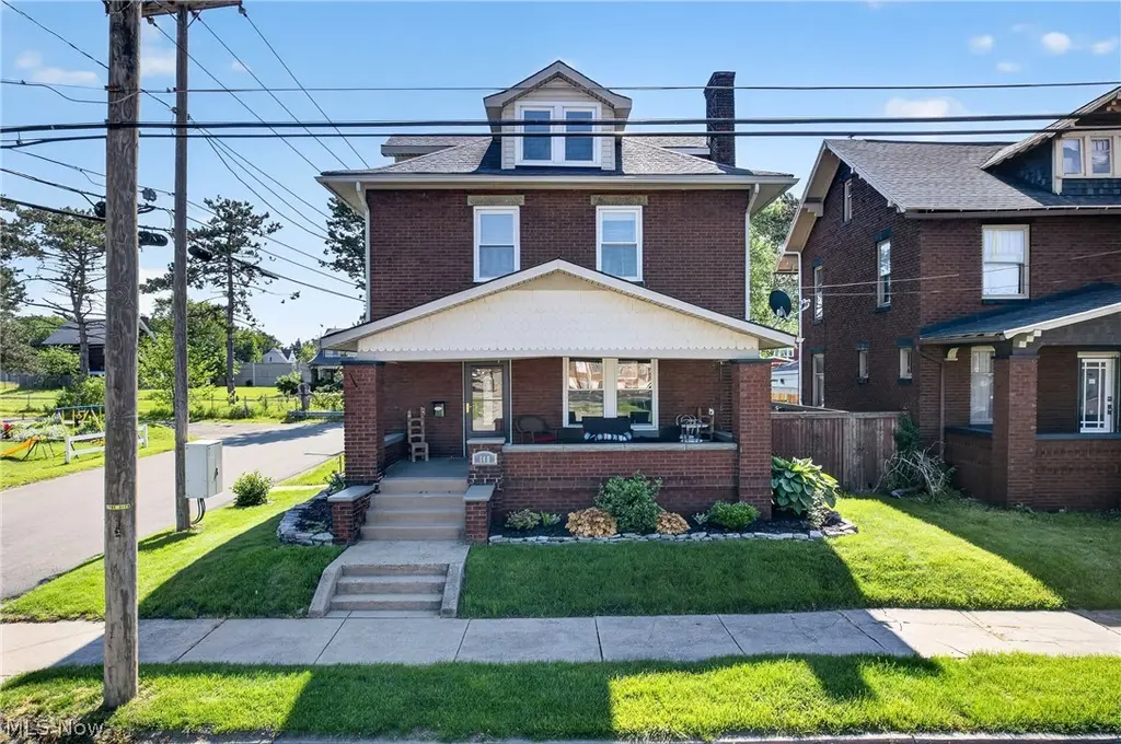 140 Smith Ave NW