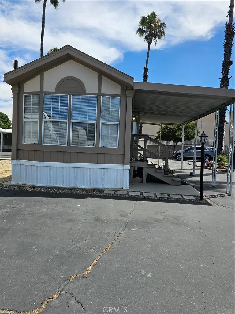 2750 W Acacia Unit M 20