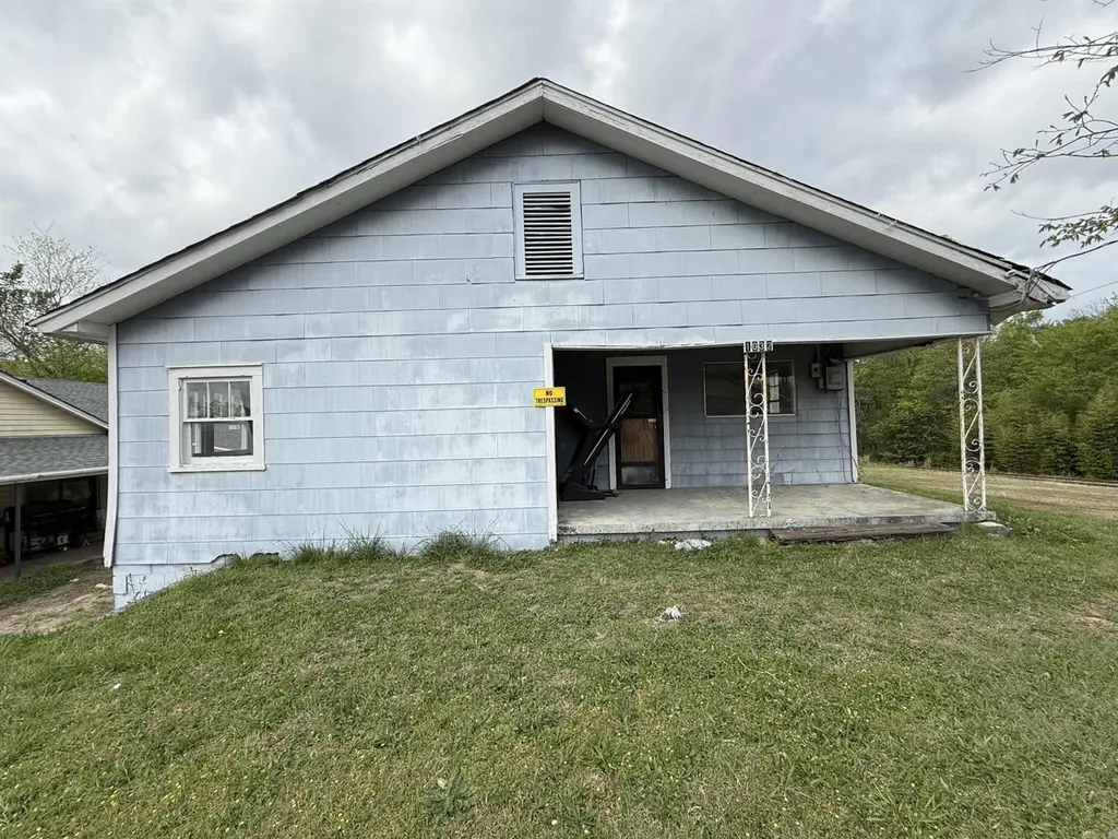 1032 Summer St