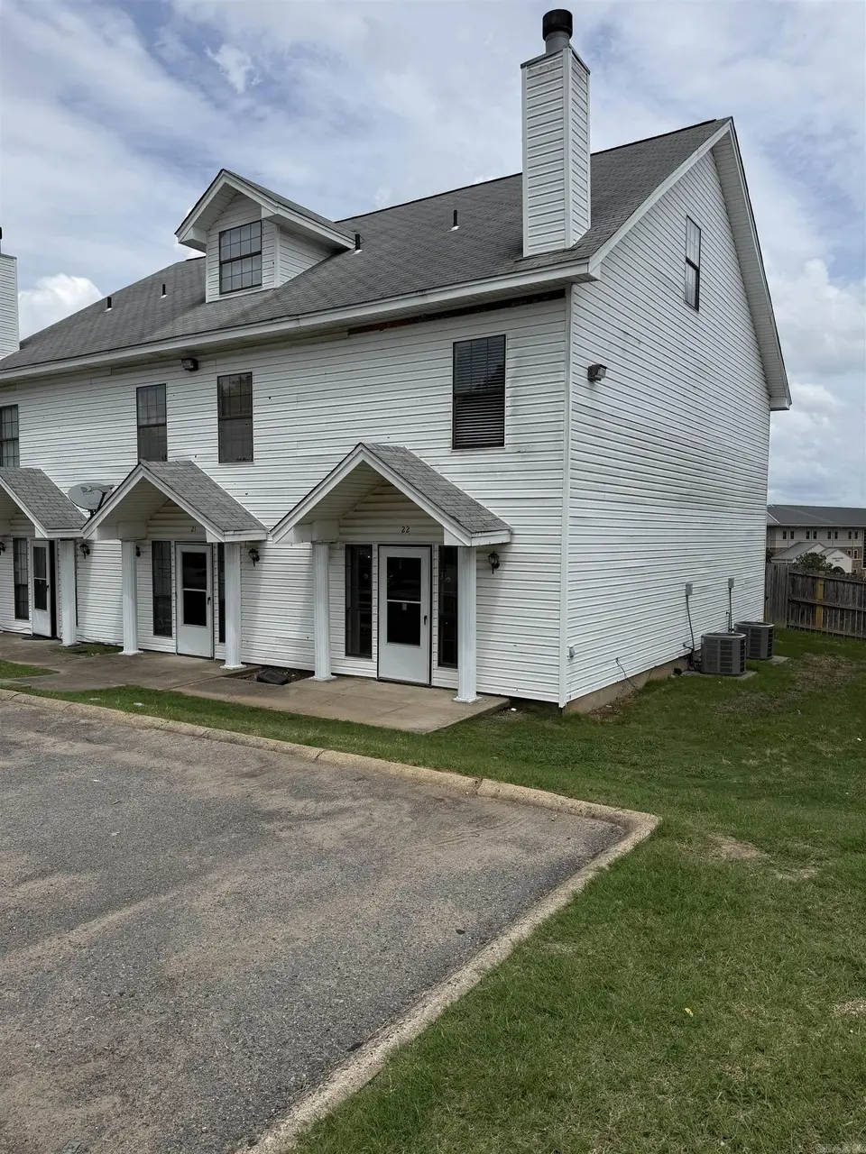 22 Edgehill Cv
