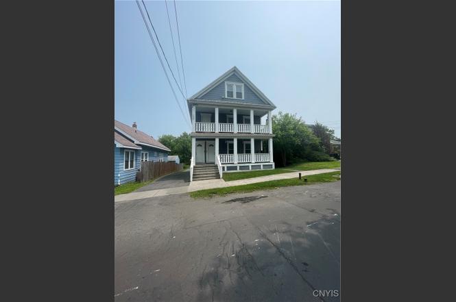116 Pleasantview Ave #18