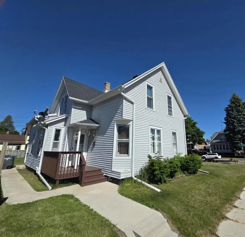 2006 S 11th St #2008