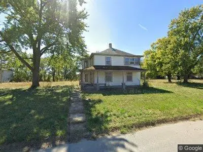 910 E St