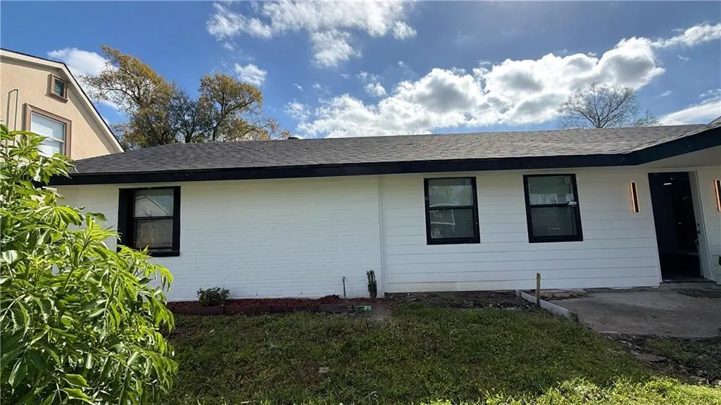3712 E Louisiana State Dr