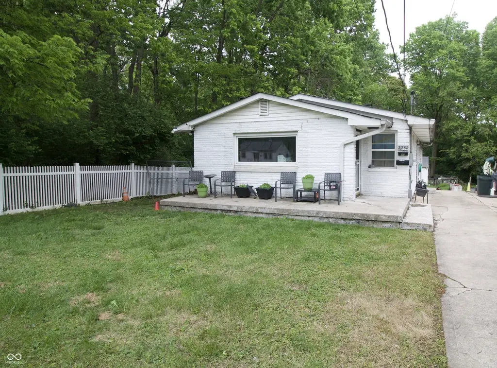 3251 Orchard Ave