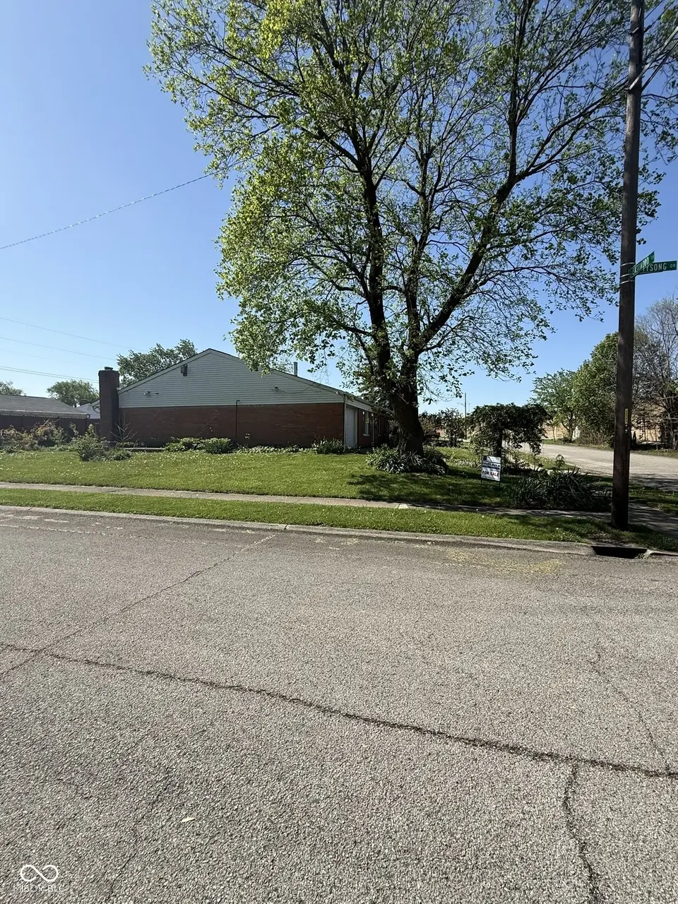2403 Eastwood Dr