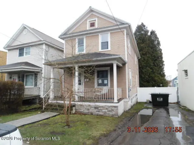 1125 Main St