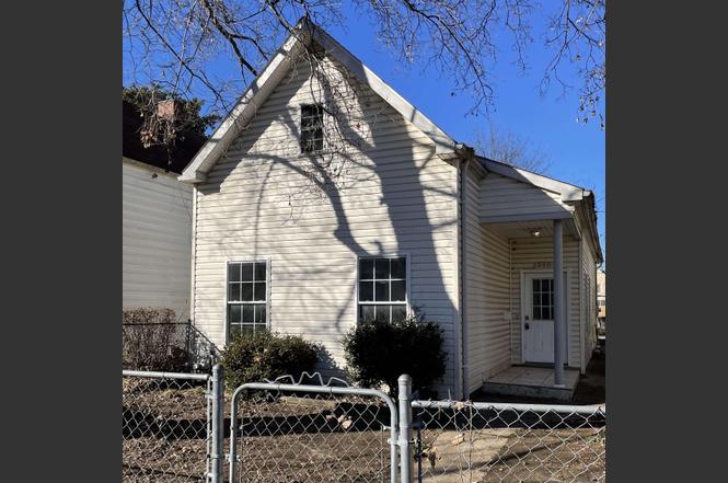 210 E Maryland St