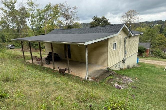 418 Kanawha St