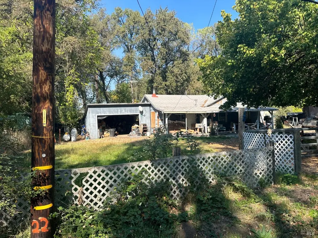 25150 Fairbanks Ln