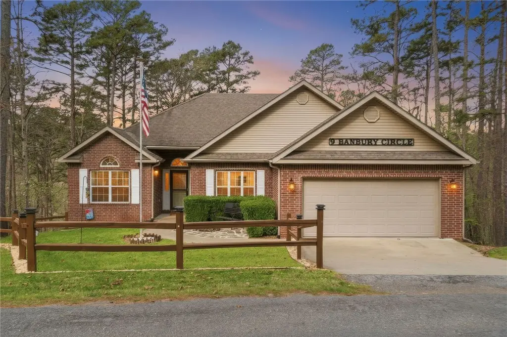 9 Banbury Cir