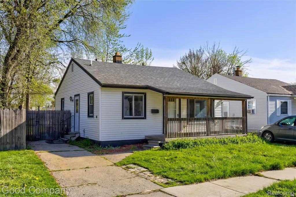 1731 E Pearl Ave
