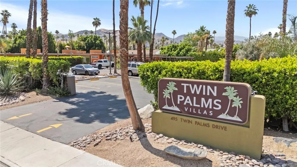 495 E Twin Palms Dr