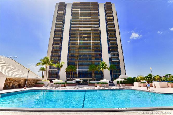20301 W Country Club Dr #1221