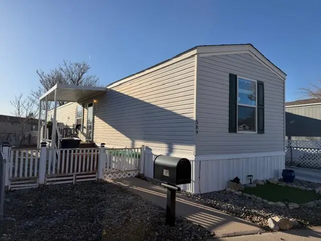 589 Horseshoe Trl SE