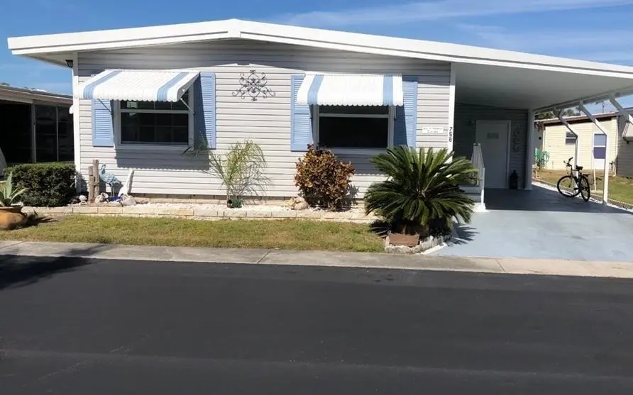 758 Royal Palm Cir