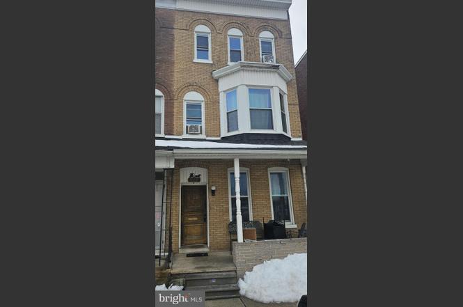 912 Clayton Ave