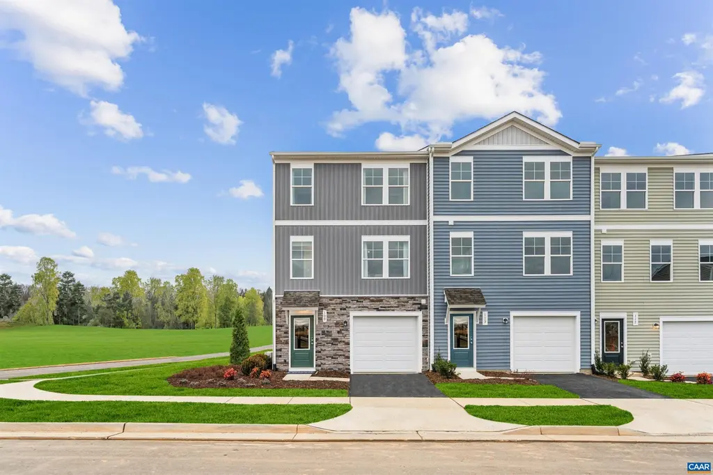 41 Laurin St #29