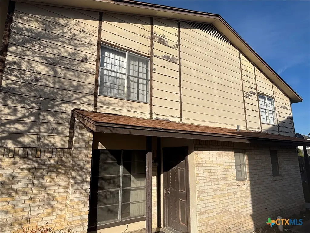 1306 Covey Ln