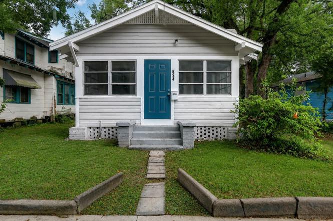 624 Fern St