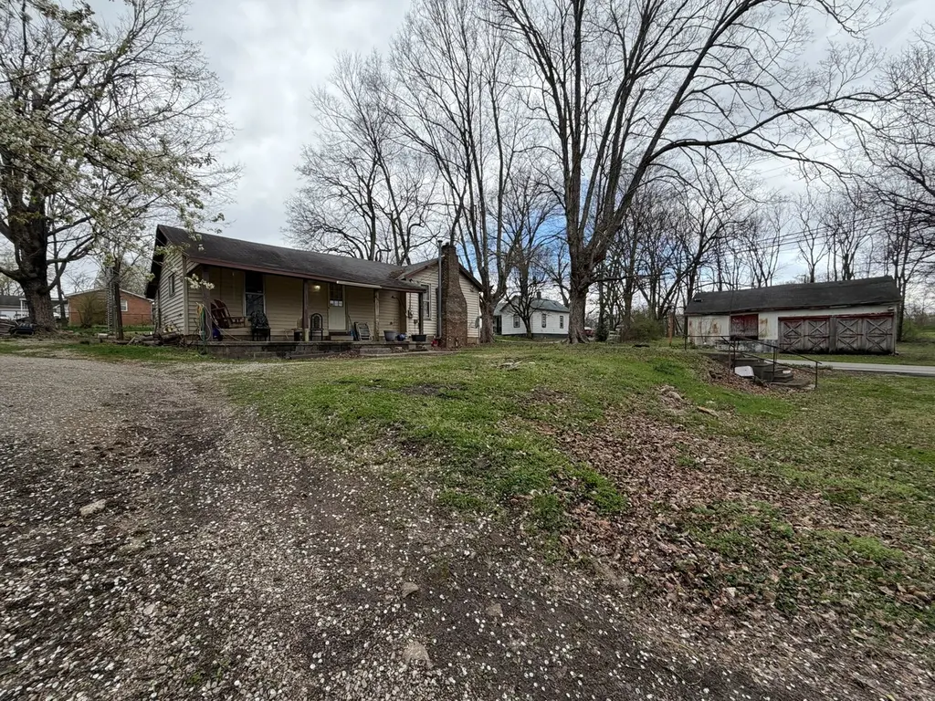355 Laurel St