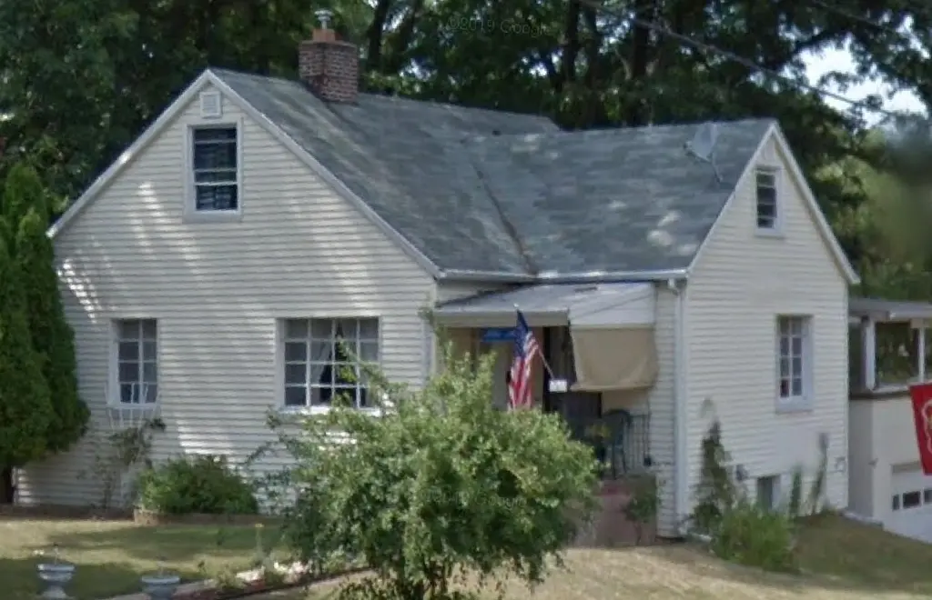 256 Burr St St