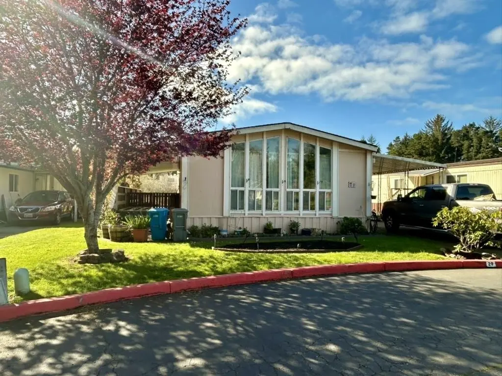 1093 US Hwy 101, Sp. #29