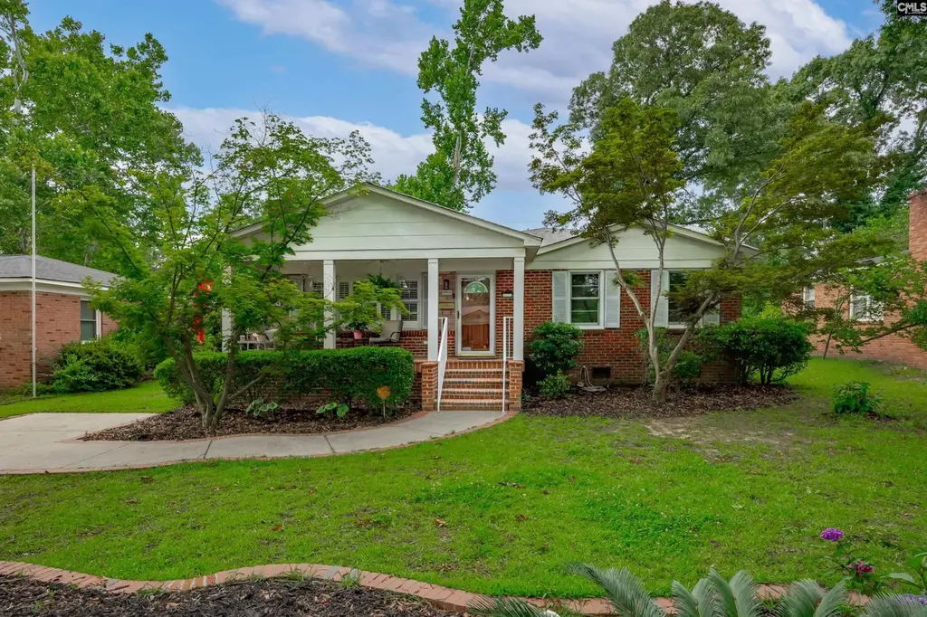 1035 Elm Ave