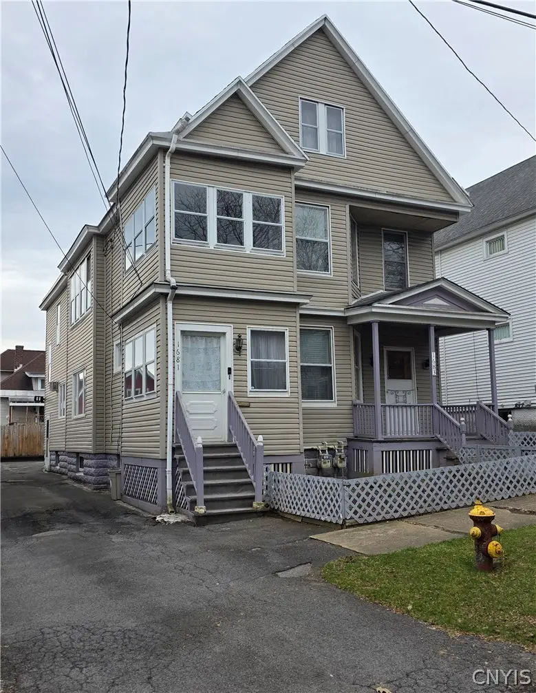 1681 Seymour Ave