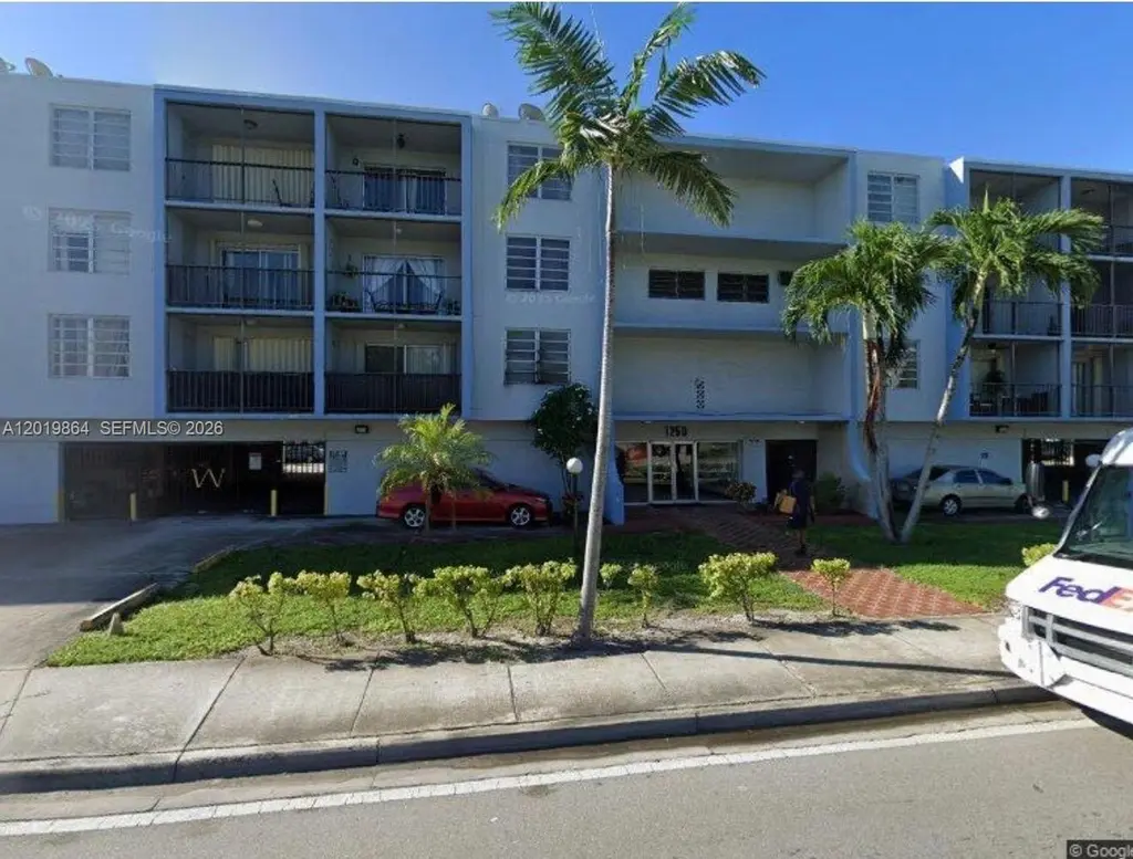 1250 NE 125th St Unit 317A
