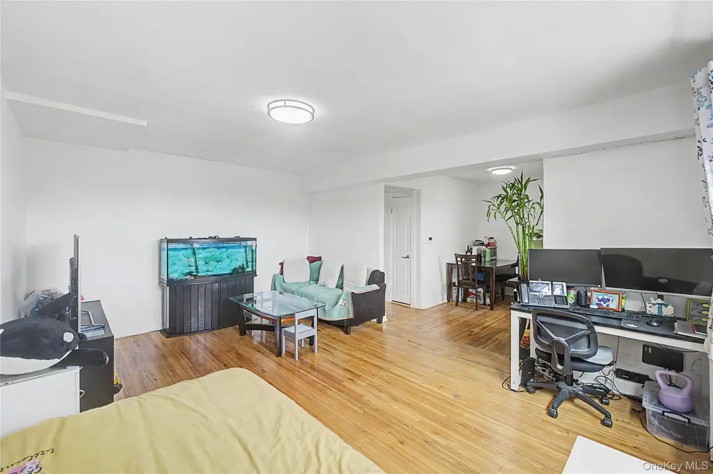 7345 210th St Unit 6D