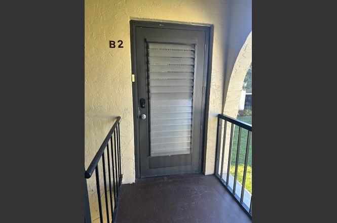 3625 La Aires Ct Unit B2