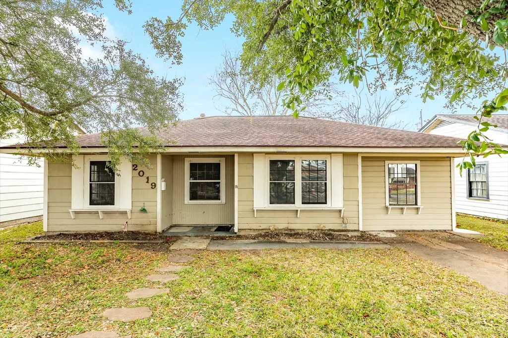 2019 N Avenue H St N