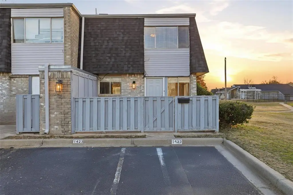 1423 Bill Carrol Dr