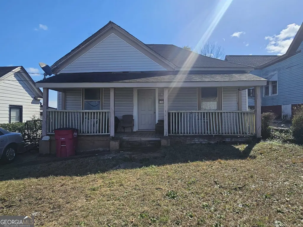 132 Madison St
