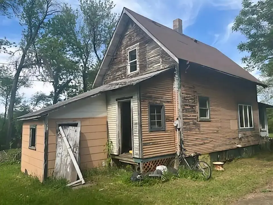 523 Center St