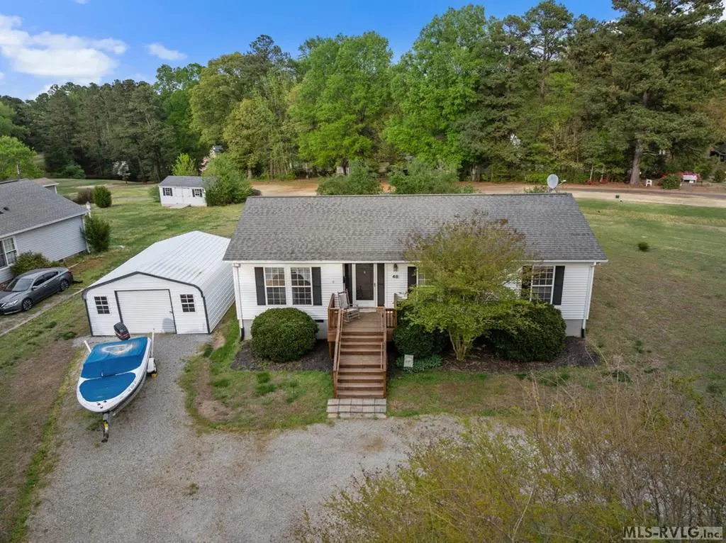 48 Longwood Dr