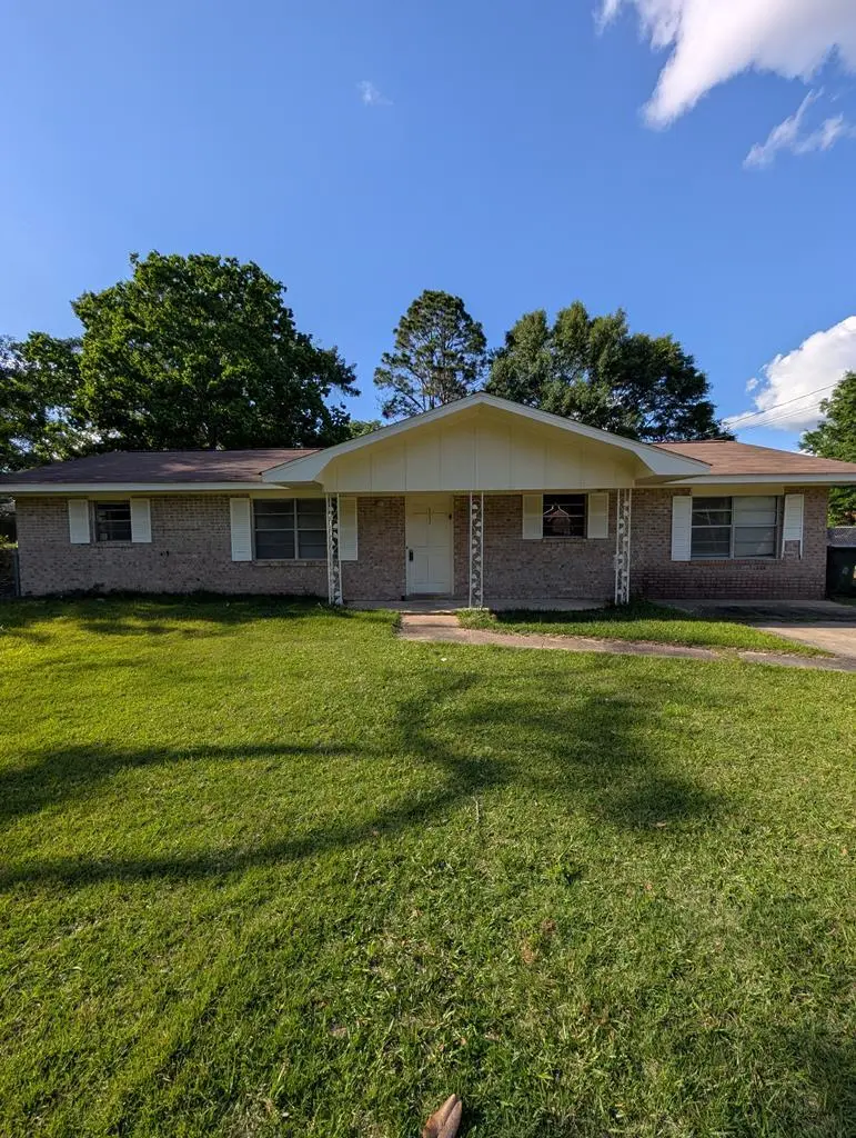 603 Falcon Dr