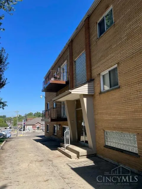 4163 Harrison Ave