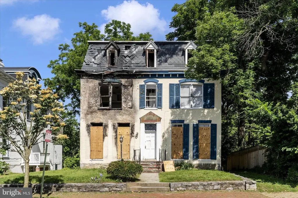 145 S Prospect St