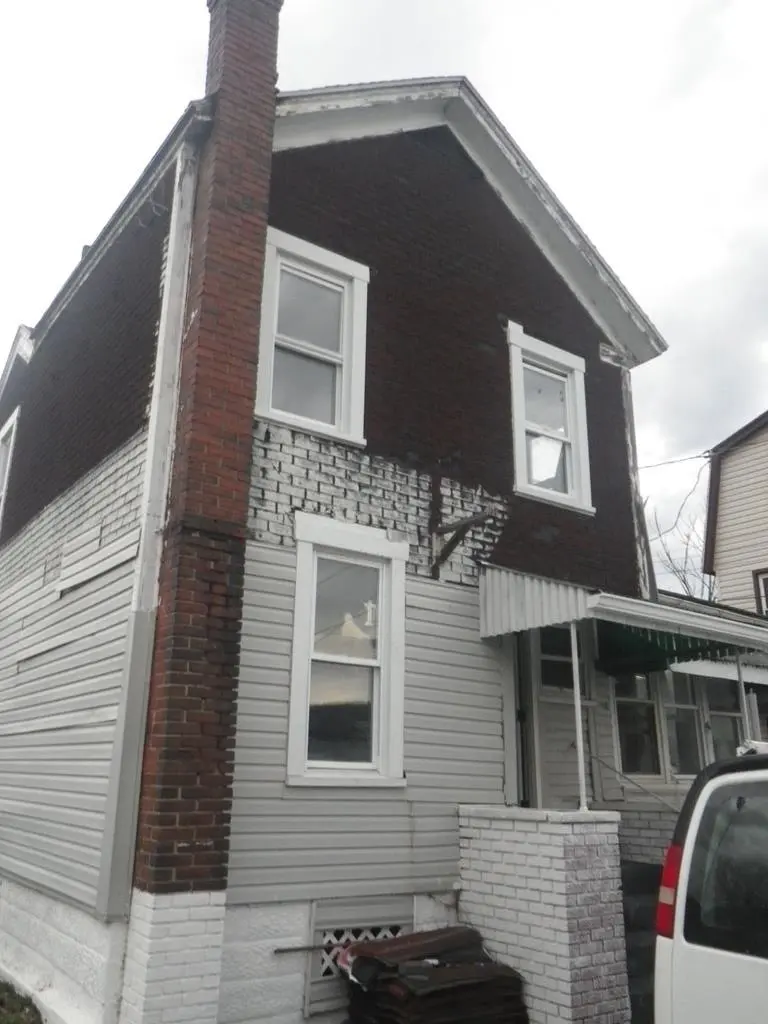 112R Oak St