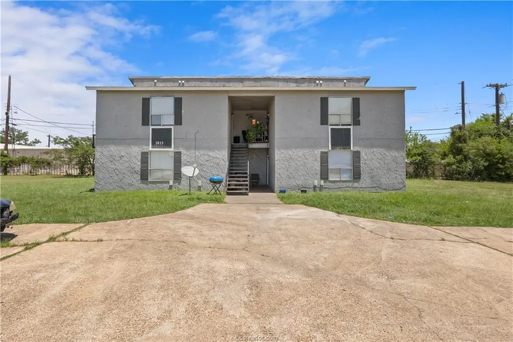 2815 Cypress Bend Cir