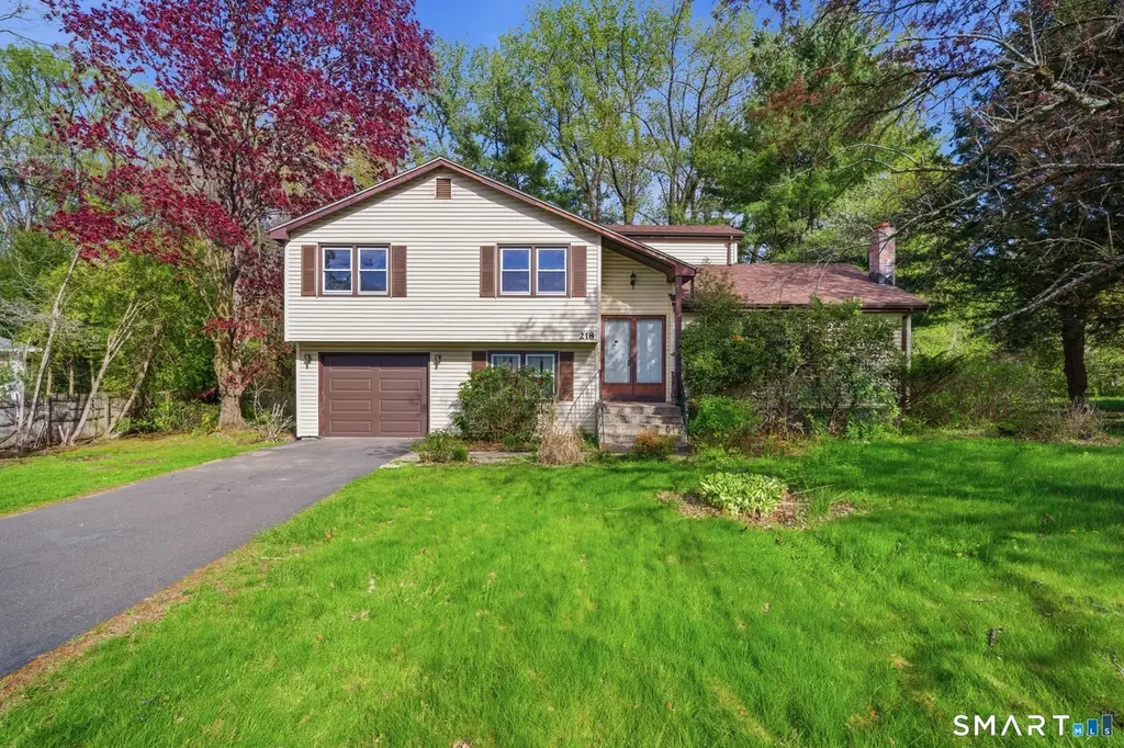 218 Woodland Ave