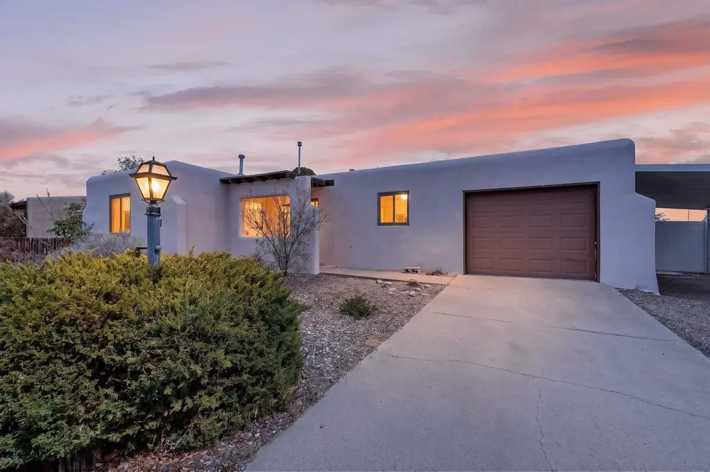 4709 El Hachero Ct SE
